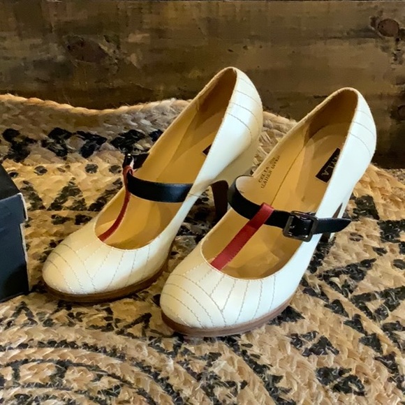 N.Y.L.A. Women’s Vintage Style Shoes Size 8.5 - Picture 2 of 6